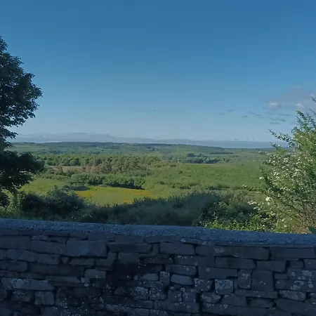 Hill House, Panoramic Burren Views, Ideal Location *