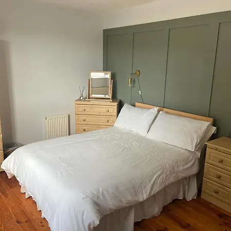 Hill House, Panoramic Burren Views, Ideal Location *