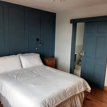 Hill House, Panoramic Burren Views, Ideal Location * Kilfenora