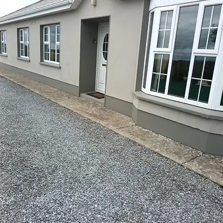 Hill House, Panoramic Burren Views, Ideal Location