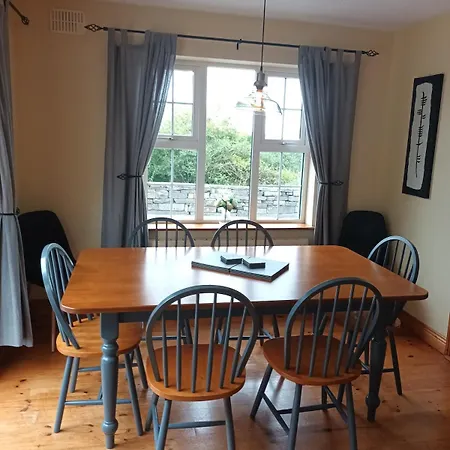 Ferienhaus Hill House, Panoramic Burren Views, Ideal Location Kilfenora