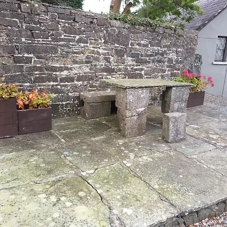 Hill House, Panoramic Burren Views, Ideal Location * Kilfenora