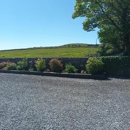 Hill House, Panoramic Burren Views, Ideal Location Prázdninový dům *