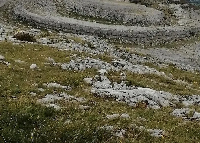 Hill House, Panoramic Burren Views, Ideal Location